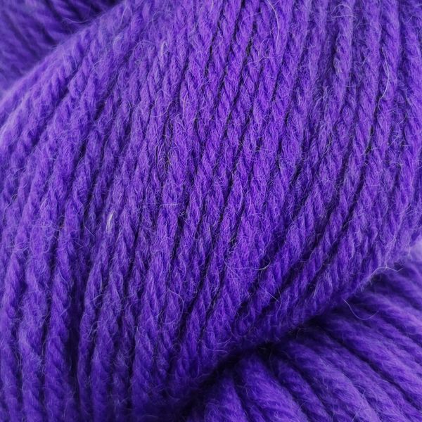 ПРЯЖА FALKLAND WORSTED/ФОЛКЛЭНД ВОРСТЭД, баклажановый Grape 76055 38 фото